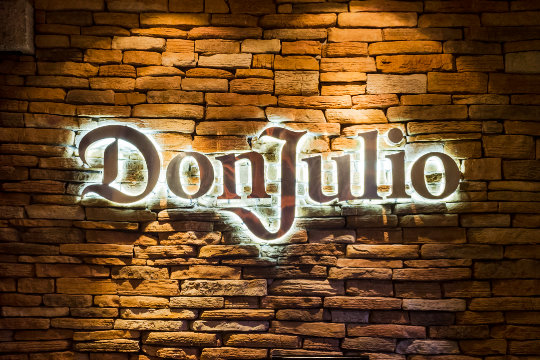 Anuncios Luminosos Don Julio